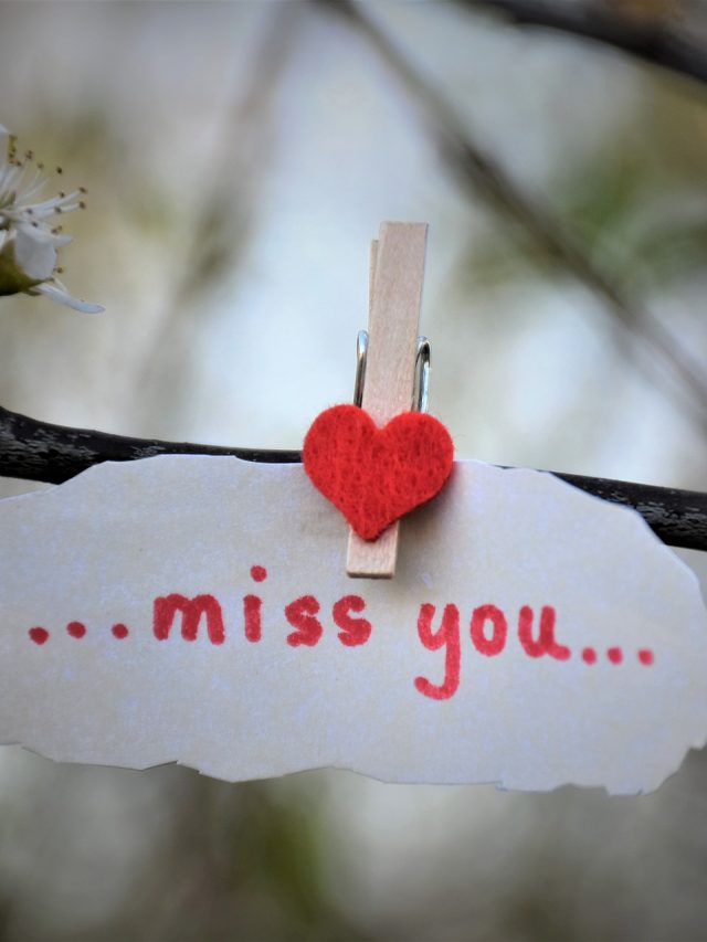 9 Signs That shows Someone misses you